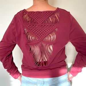 Carbon38 macramé crew sweatshirt burgundy size xs